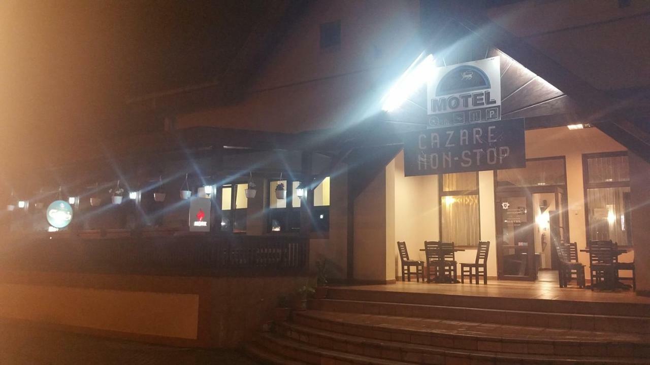 Motel Restaurant Lowe เดวา ภายนอก รูปภาพ